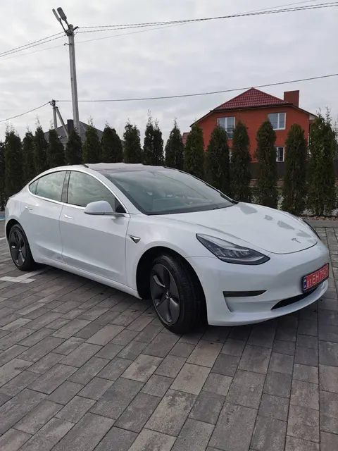 Tesla Model 3 Long Range