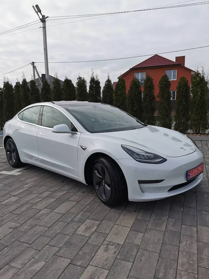 Tesla Model 3 Long Range
