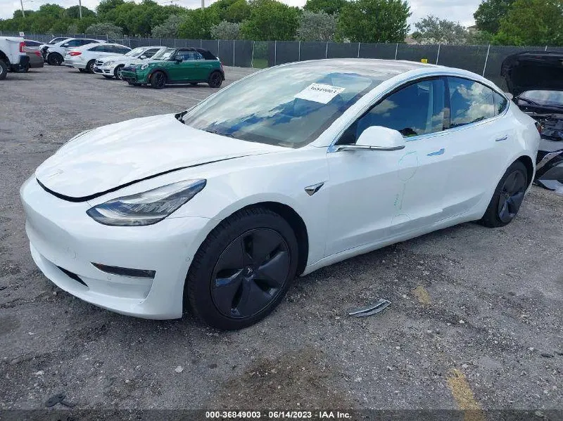 Tesla MODEL 3 Long Range