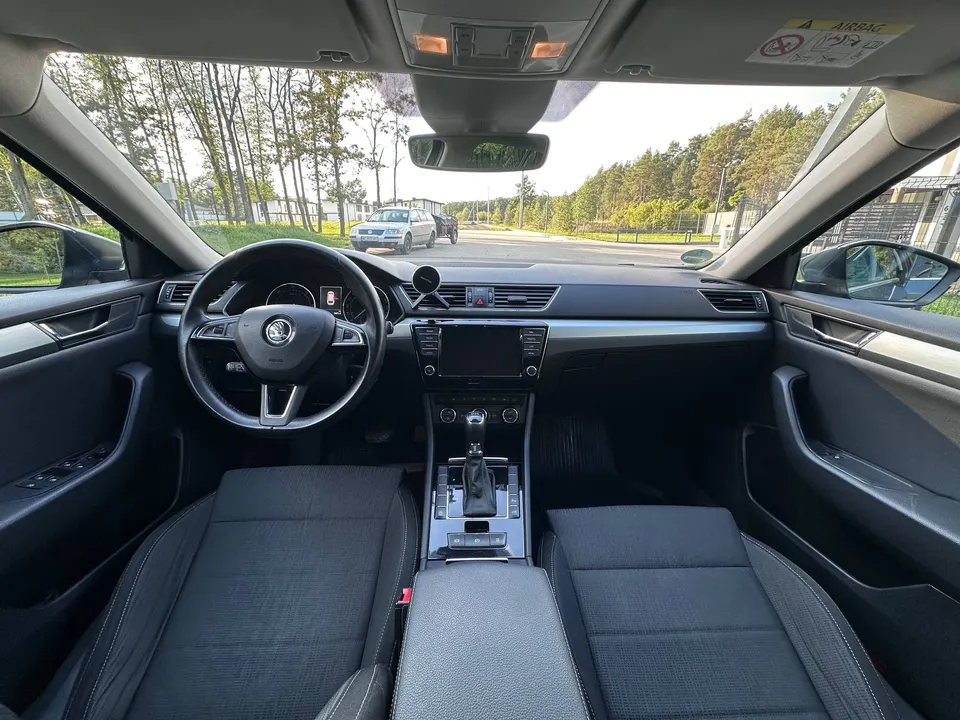 Skoda Superb — фото 10