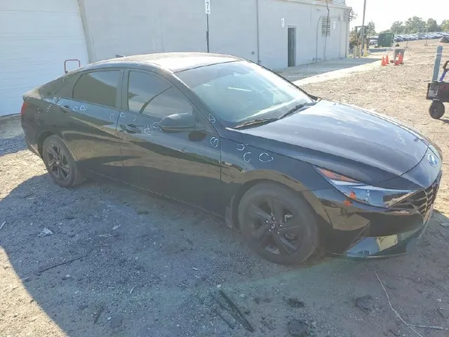 Hyundai ELANTRA SEL