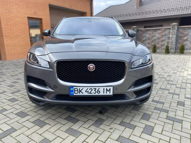 Jaguar F-Pace