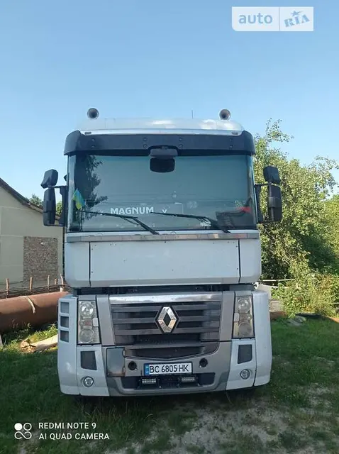 Renault Magnum