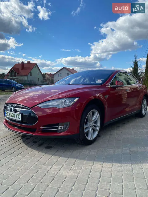 Tesla Model S