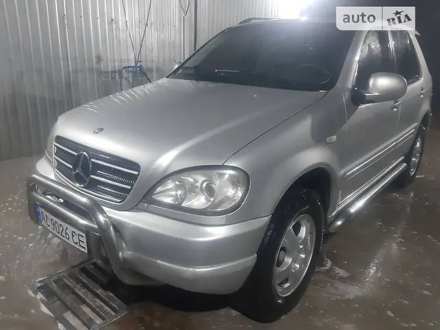 Mercedes-Benz ML 320