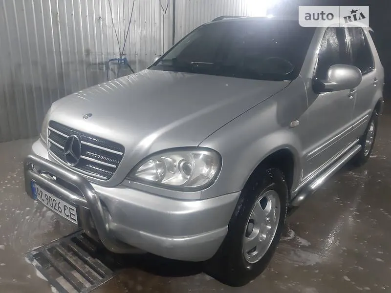 Mercedes-Benz ML 320