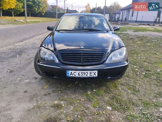 Mercedes-Benz S-Class