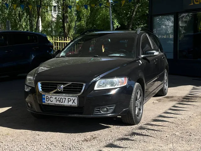 Volvo V50