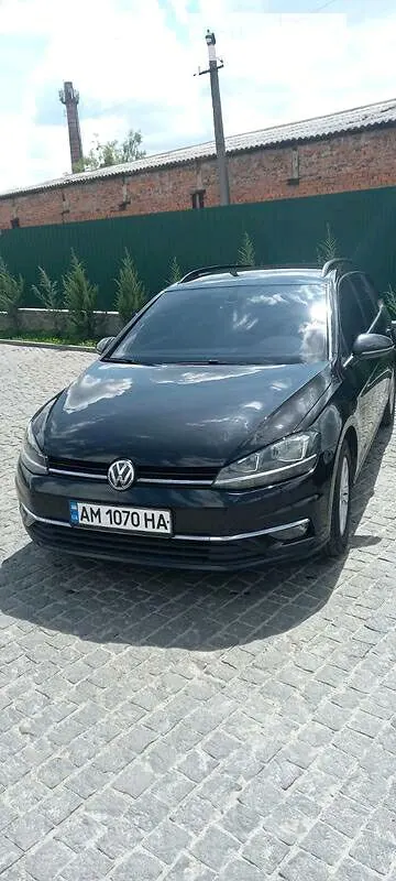 Volkswagen Golf VII