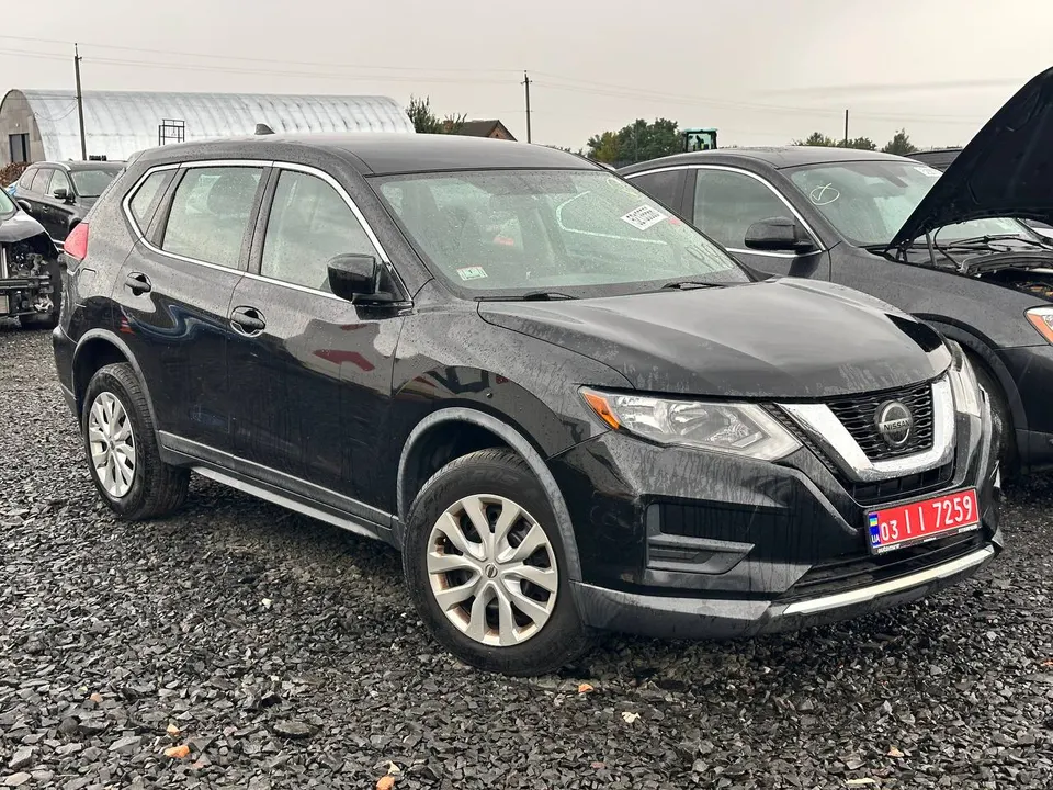Nissan ROGUE S