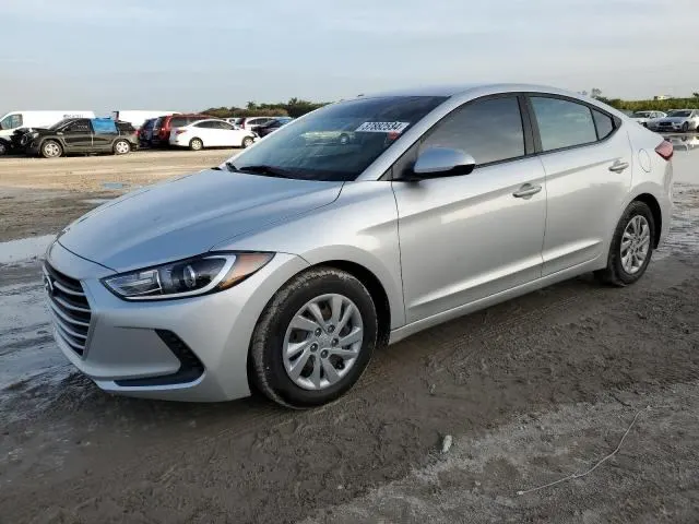 Hyundai ELANTRA SE