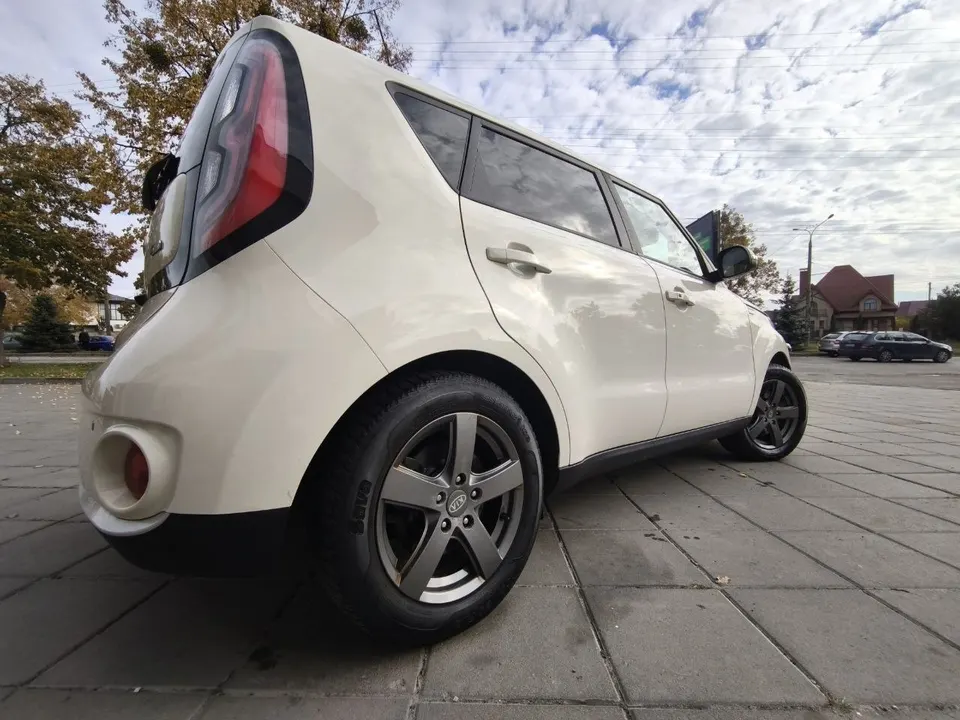 Kia Soul EV чиста 30 — фото 4