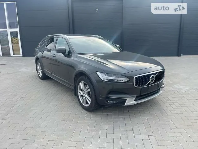 Volvo V90 Cross Country