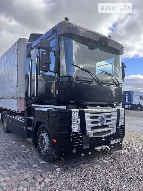 Renault Magnum