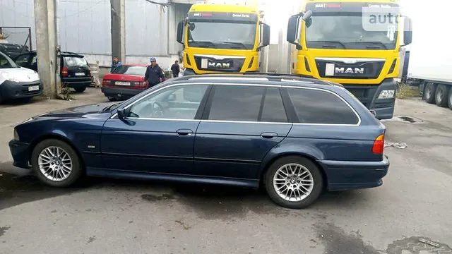 BMW 530