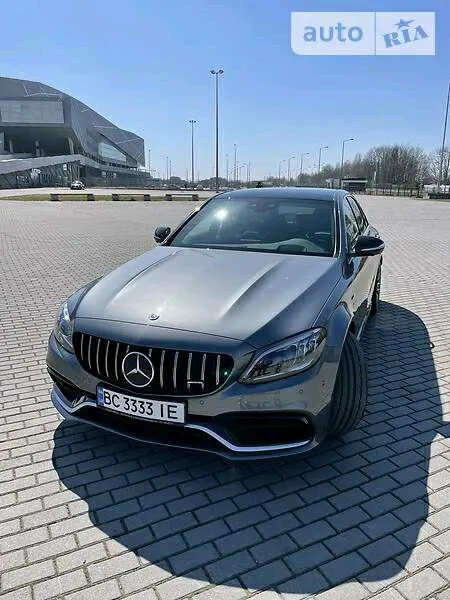 Mercedes-Benz C 63 AMG