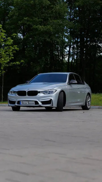 BMW F30