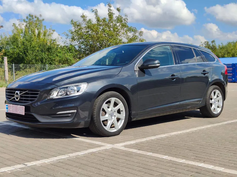 Volvo V60 D5