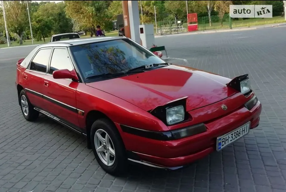 Mazda 323