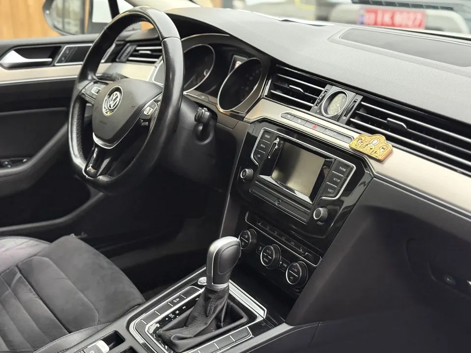 Volkswagen Passat — фото 5