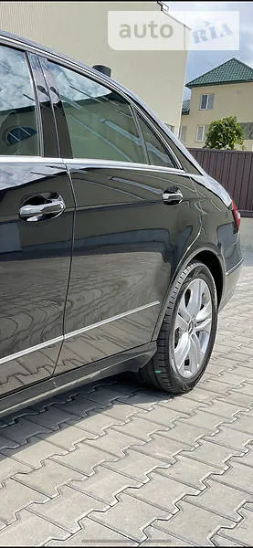 Mercedes-Benz E 220 Avangarde