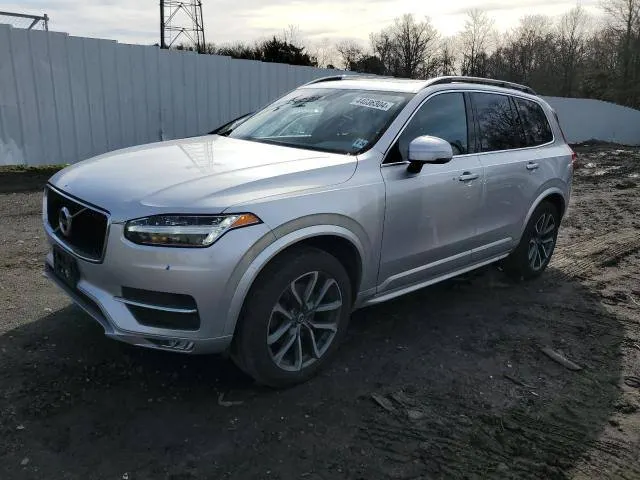 Volvo XC90 T5 MOMENTUM