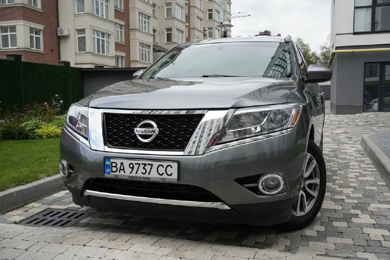 Nissan Pathfinder 4WD