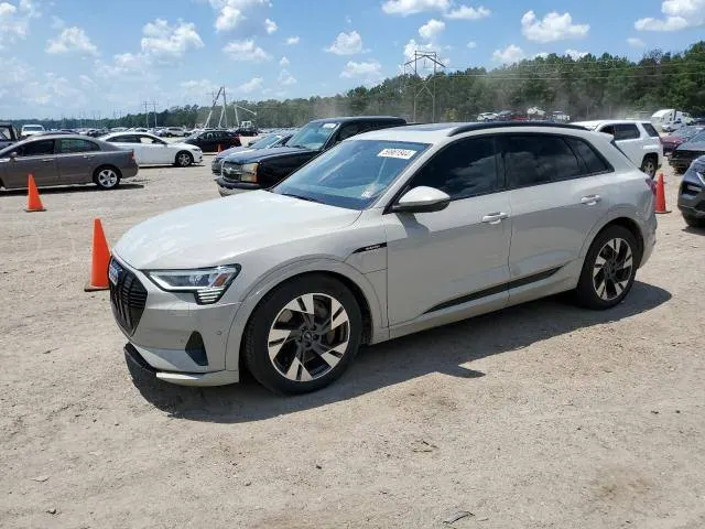Audi E-TRON PREMIUM