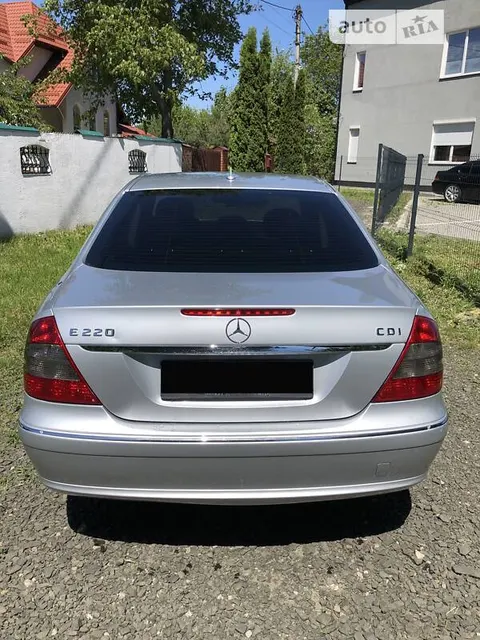 Mercedes-Benz E 220 Elegance