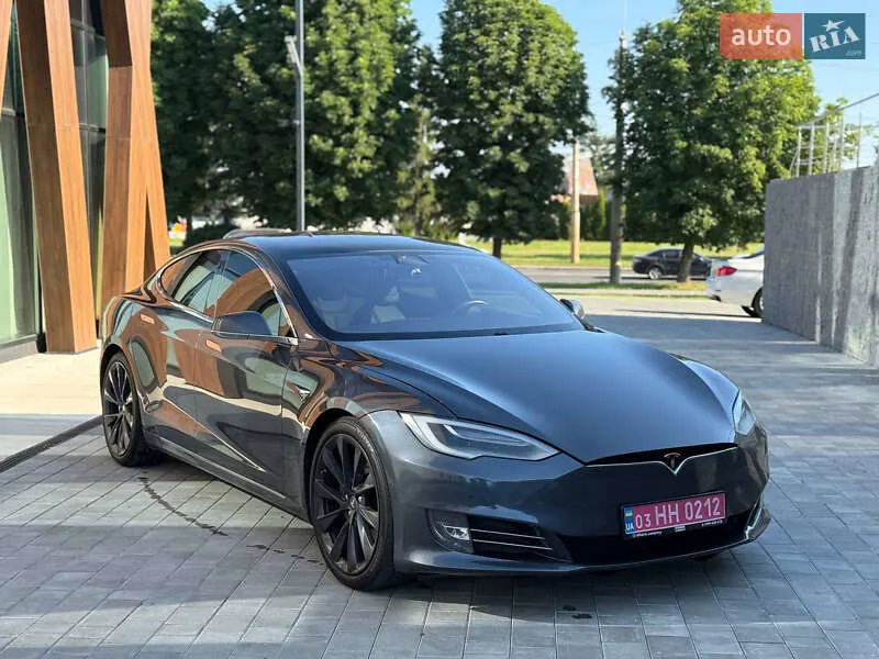 Tesla Model S