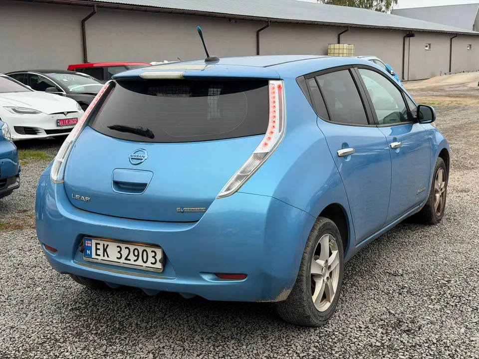 Nissan Leaf — фото 5
