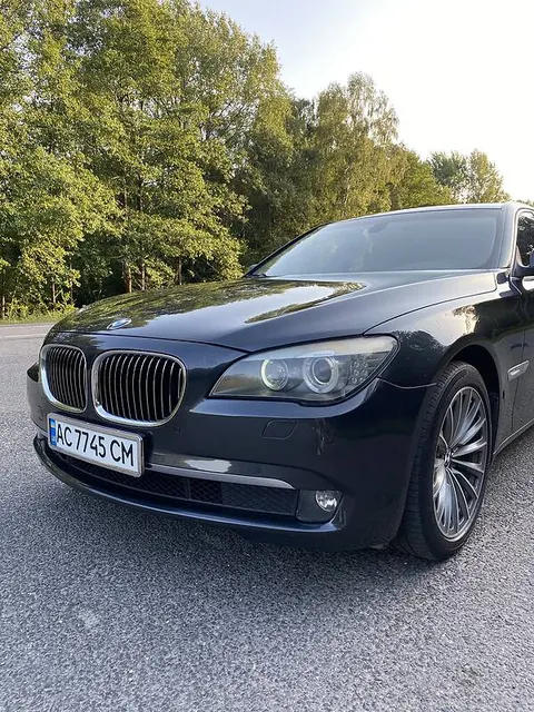 BMW 730