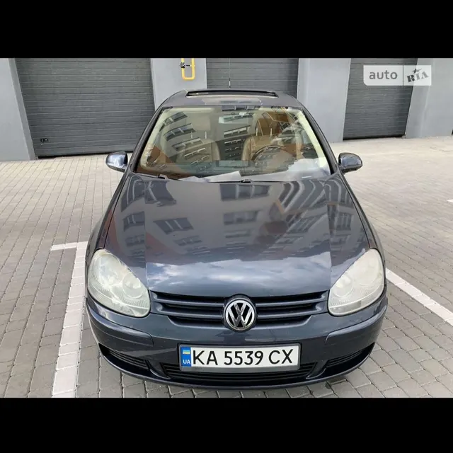 Volkswagen golf V