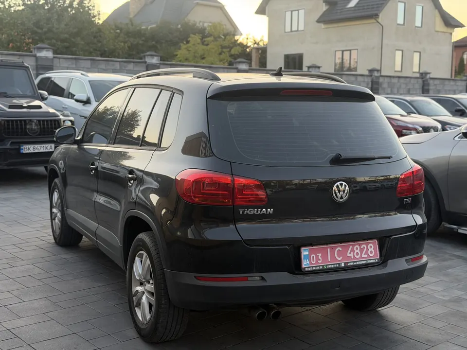 Volkswagen Tiguan — фото 4