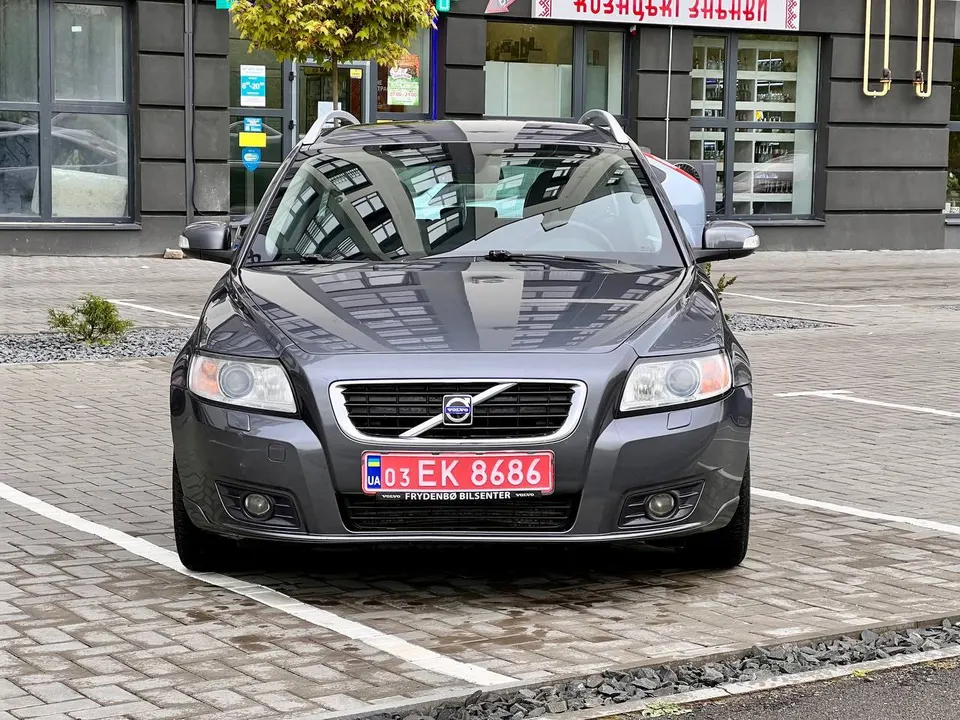 Volvo V50