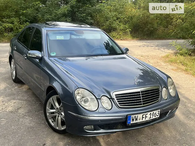 Mercedes-Benz E 320 AVANGARD