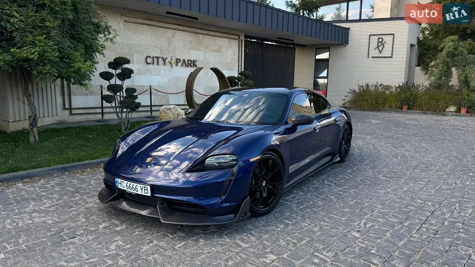 Porsche Taycan