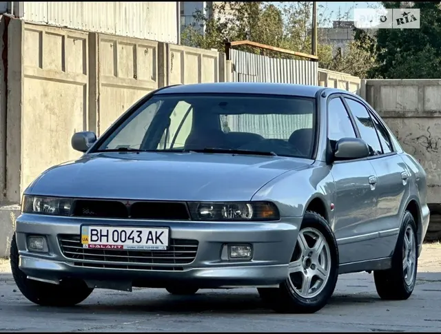 Mitsubishi Galant 8