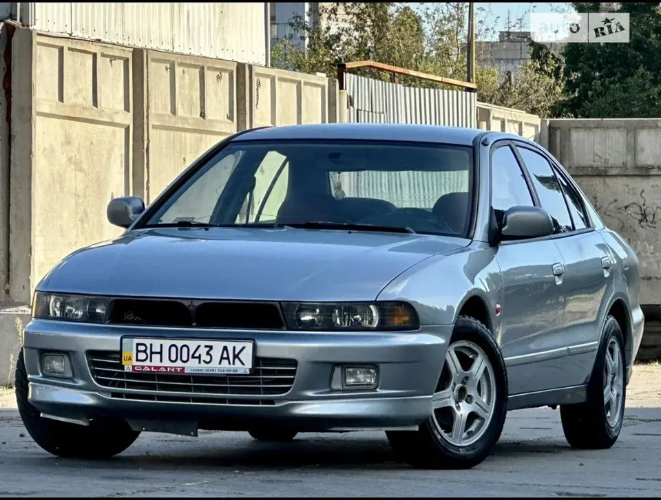 Mitsubishi Galant 8