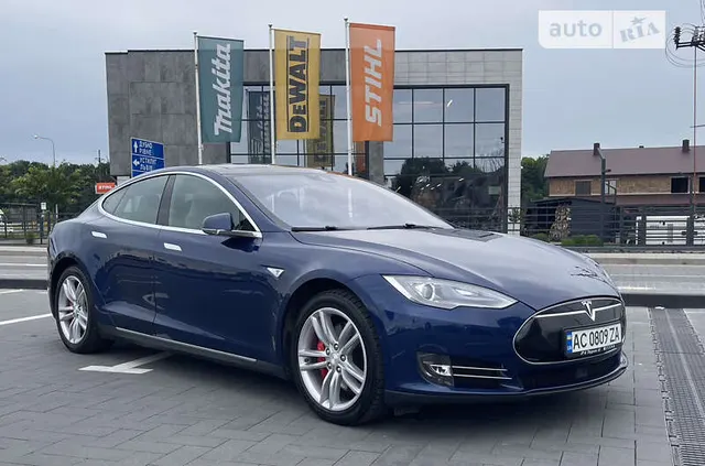 Tesla Model S