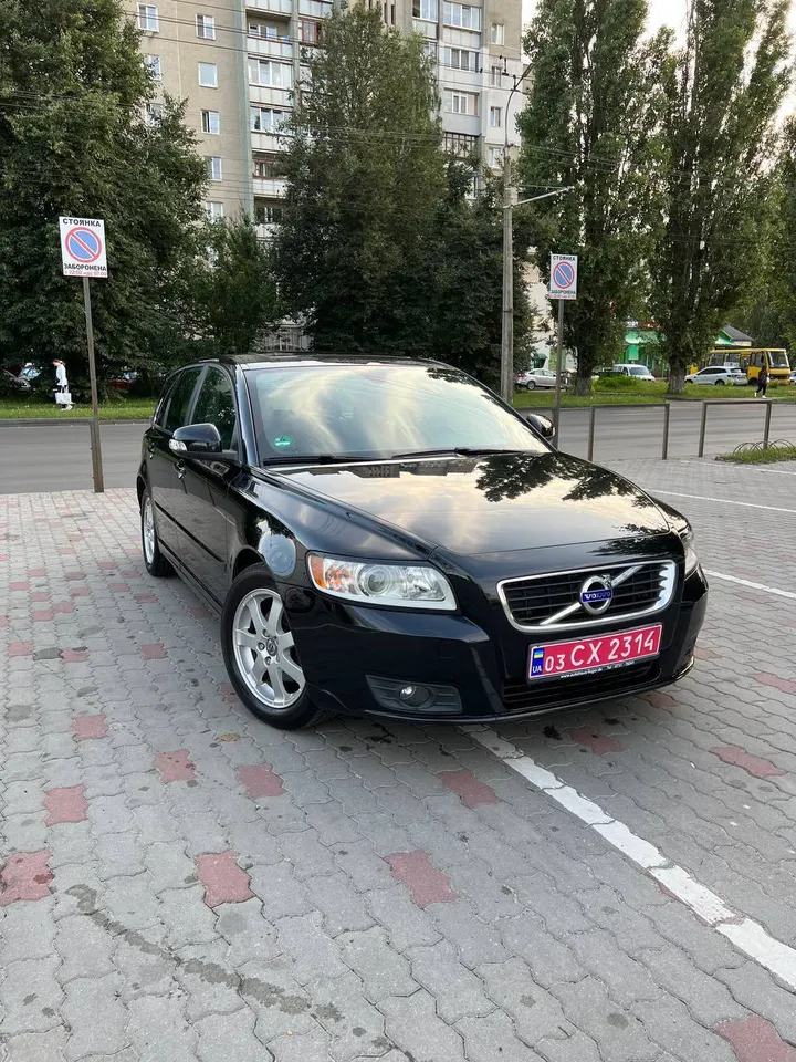 Volvo V50