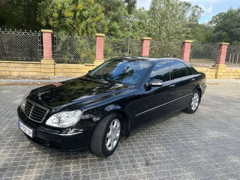 Mercedes-Benz S500 у 220-му кузові