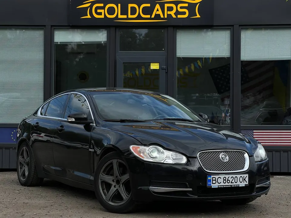 Jaguar XF