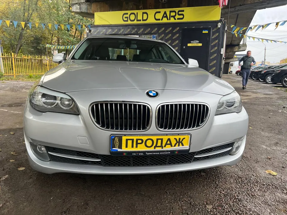 BMW 528i