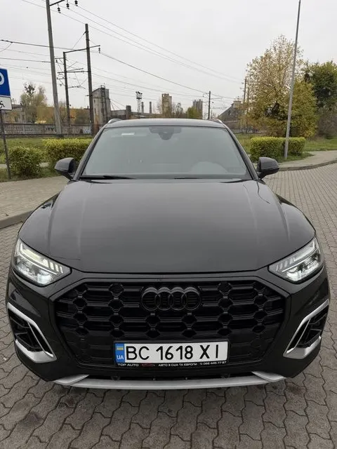 Audi Q5 2.0 бензин