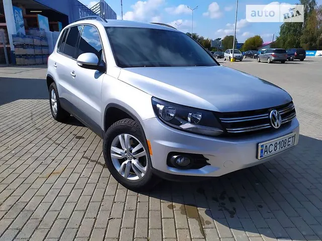 Volkswagen Tiguan S