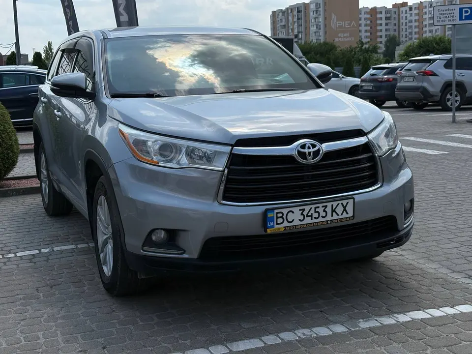 Toyota HIGHLANDER