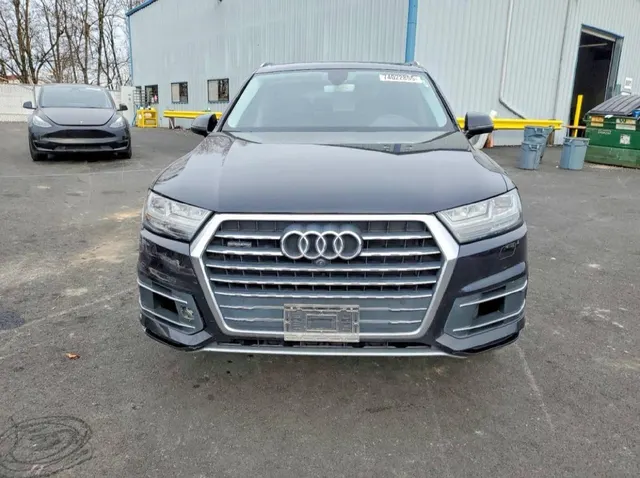 Audi Q7 Premium Plus 3.0