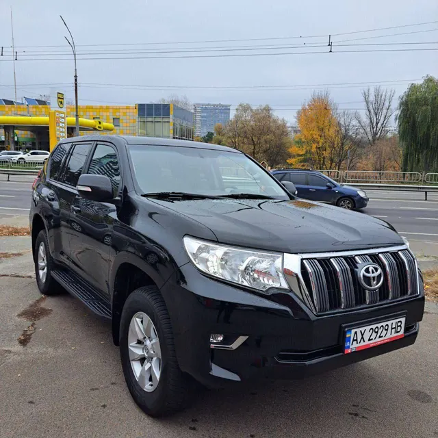 Toyota LAND CRUISER PRADO