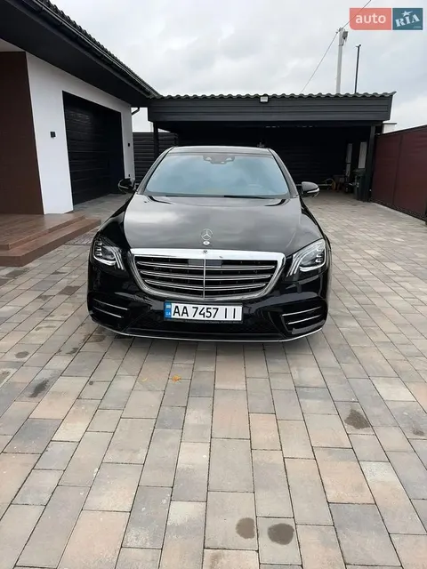 Mercedes-Benz S-Class